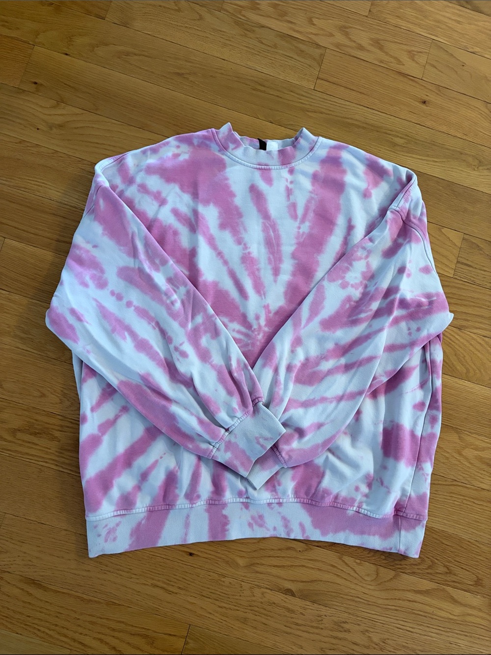 H&M Pink and White Tie-Dye Crewneck Sweater